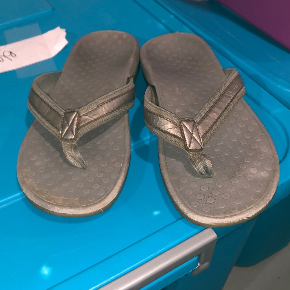 Vionic sandals gently worn. No size, but fits like a 9
